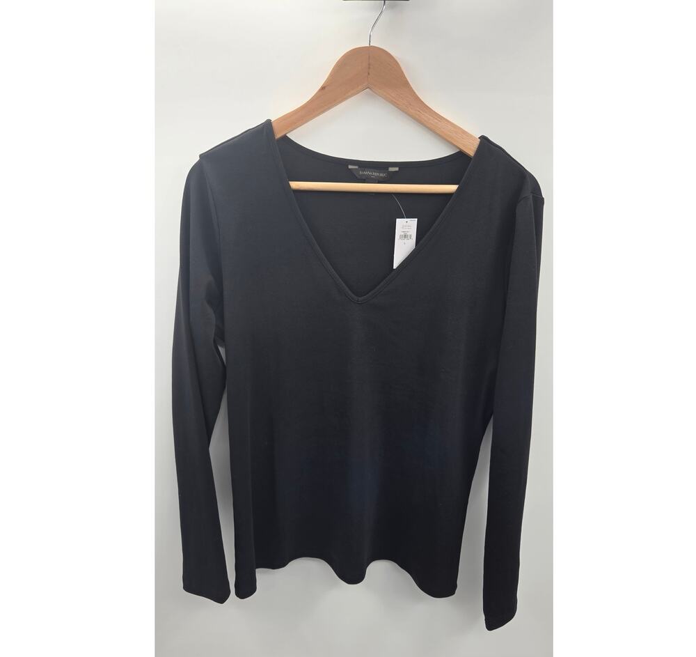 Banana Republic Refined Ribbed Black V-Neck Long Sleeve Shirt Large